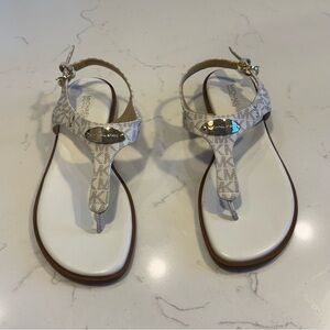 Michael Kors Signature Logo Thong Sandals – Size 8.5M